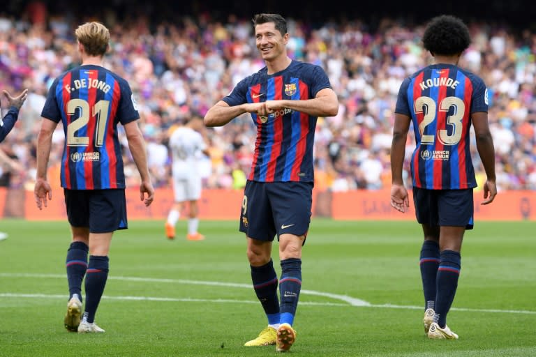 Barcelona Climb Top In Spain After Lewandowski Double Sports