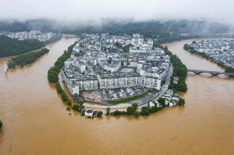 Hundreds Of Thousands Evacuated In China After Heaviest Rains In ...