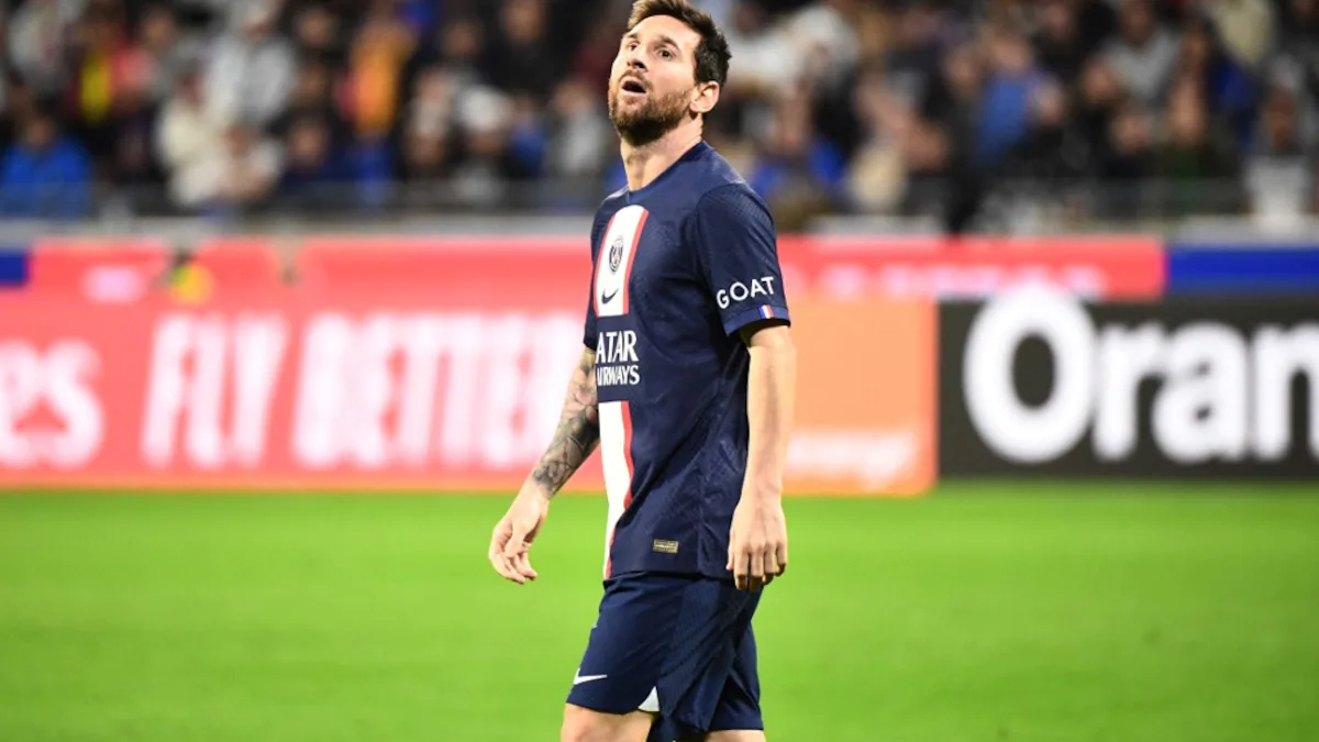 Messi scores 1st goal in Ligue 1 as 10-man PSG defeats Nantes