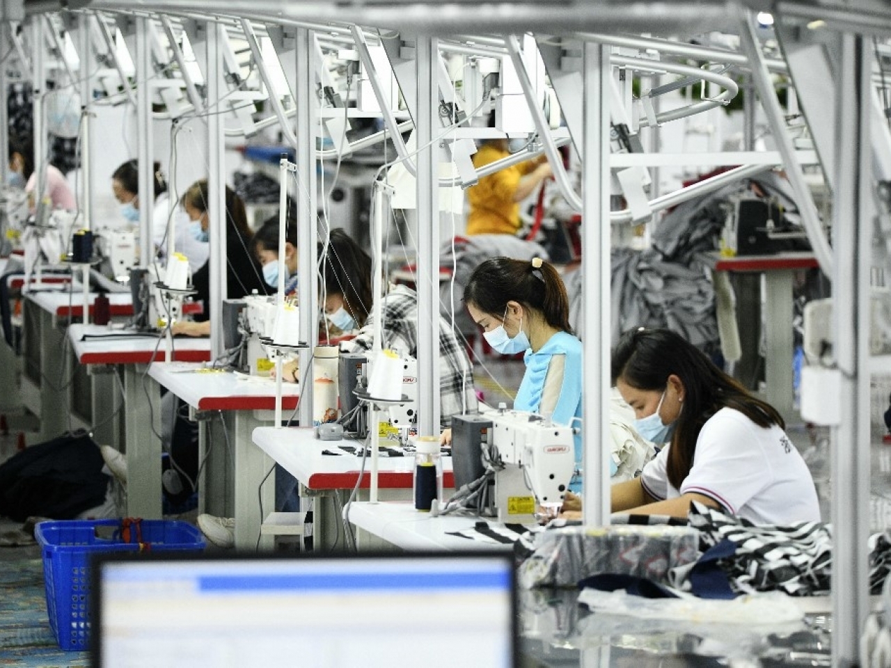 China factory gate prices fall for first time in nearly two years ...