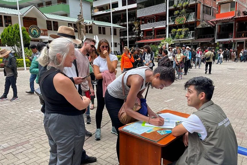 Hundreds Of Stranded Tourists Evacuated From Machu Picchu Amid Peru ...