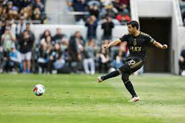 Vela leads LAFC over Vancouver in CONCACAF Champions League