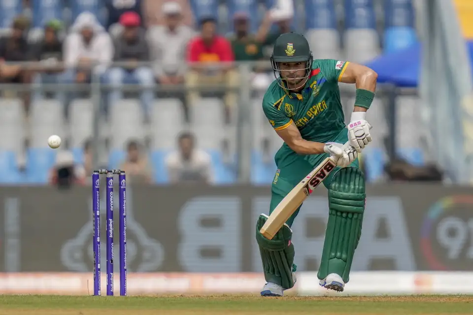 Hendricks marks South Africa return with fifty against England | ICC ...