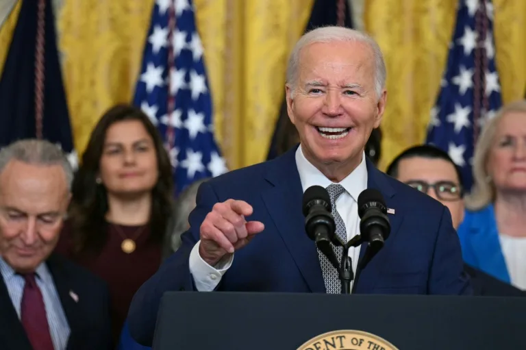 Biden relaxes visa rules in pre-election immigration balancing act