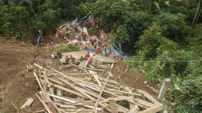 China landslide death toll rises to 8, with 19 missing