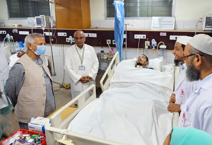 CA visits victims of mass uprising at neuroscience hospital