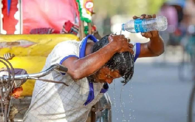 Mild heat wave sweeps over parts of country