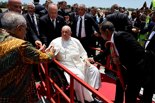 Pope lands in Singapore, final stop on grand Asia-Pacific tour