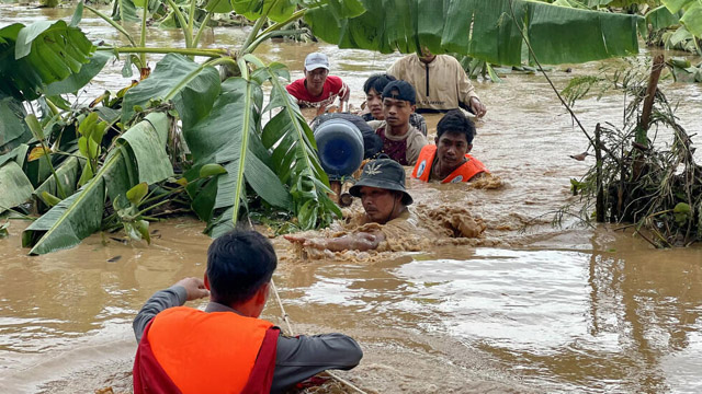 Myanmar battles Yagi floods as Vietnam begins clear-up