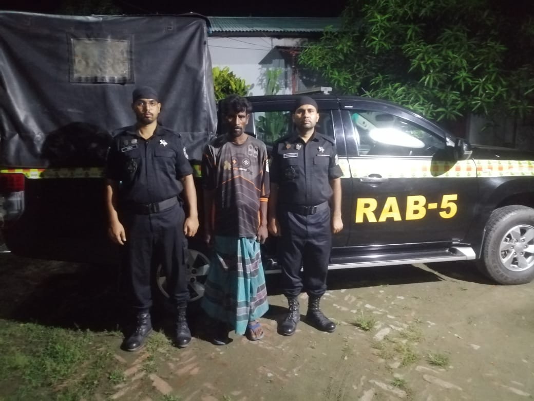 RAB detains one with two kg heroin in Godagari