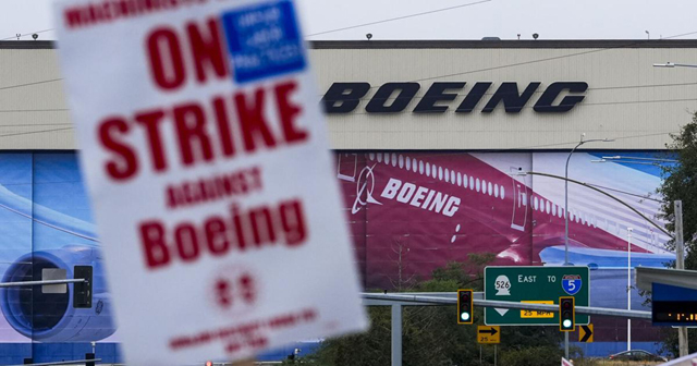 Boeing to start large-scale furloughs with Seattle strike talks stalled