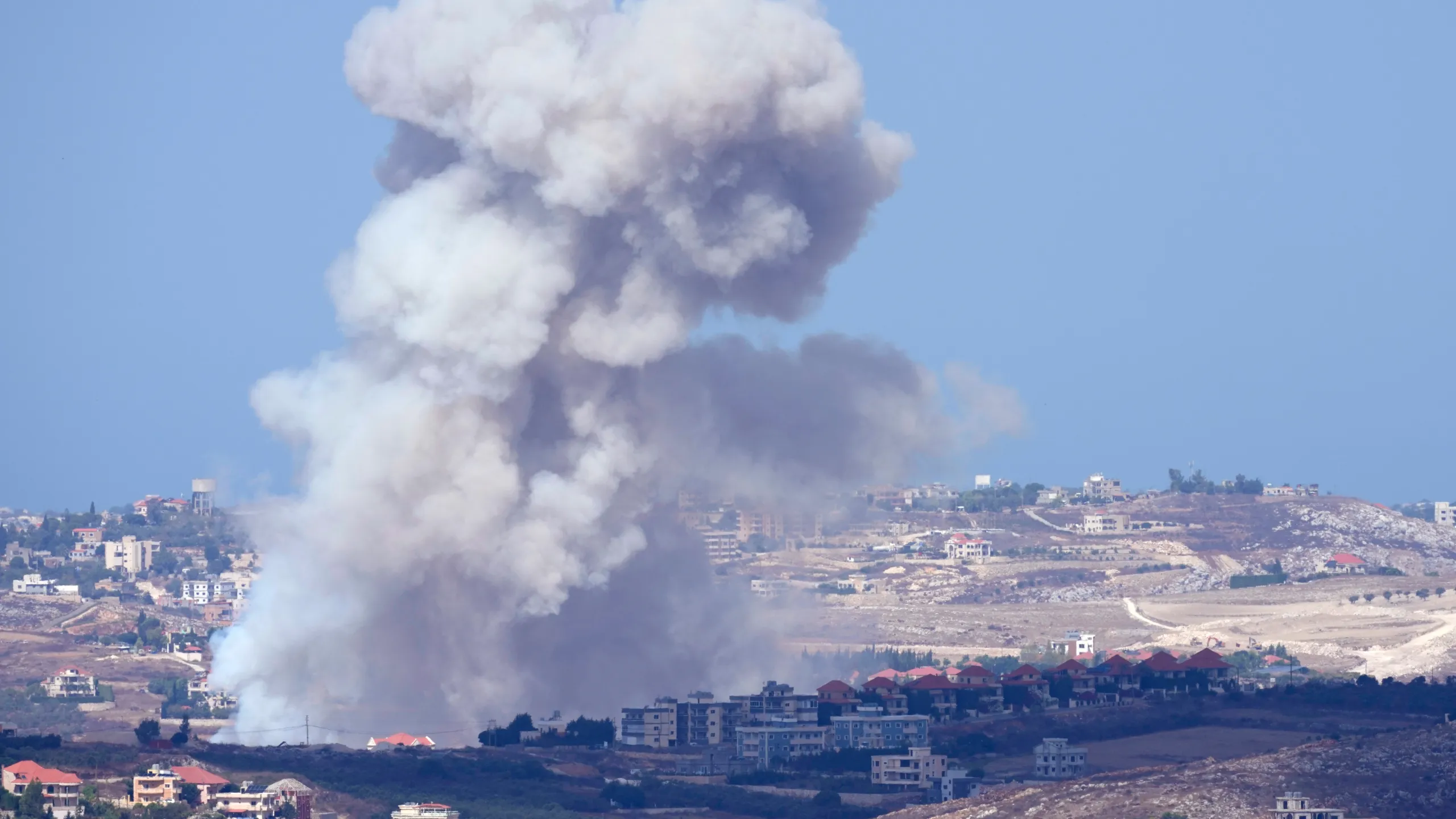 274 dead in Israeli strikes on Hezbollah strongholds in Lebanon