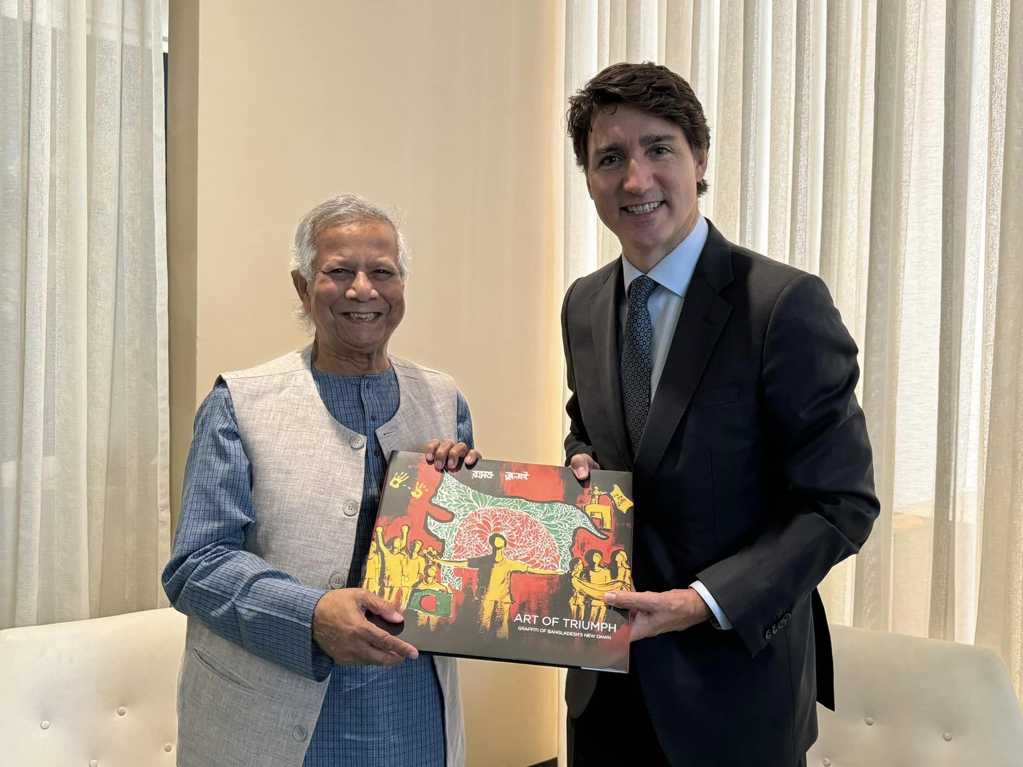 Prof Yunus hands over 'The Art of Triumph' to Justin Trudeau