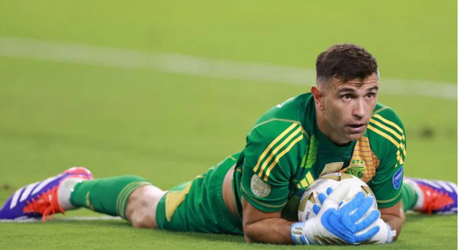 FIFA ban Argentina goalkeeper Martinez for 'offensive behaviour'