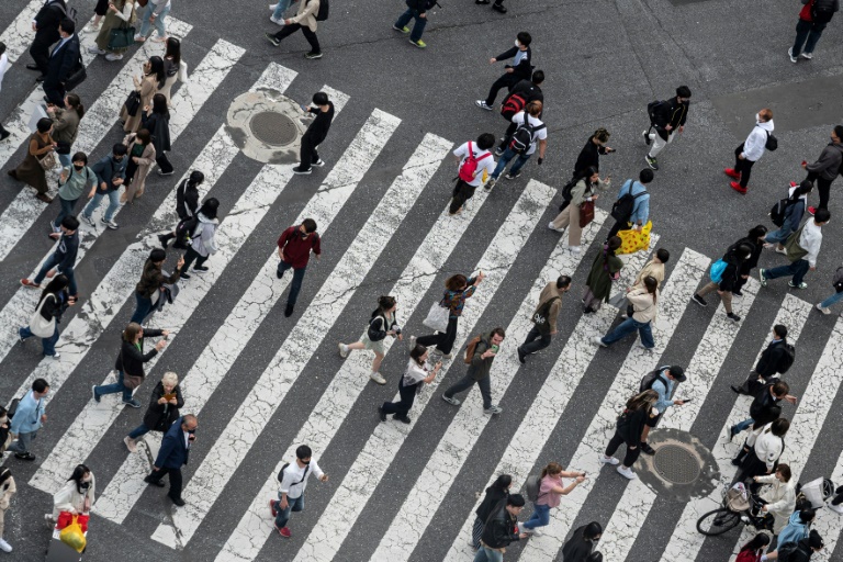 Hong Kong, Shanghai soar on China stimulus as strong yen hits Tokyo