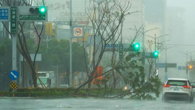 Taiwan cleans up after Typhoon Krathon batters south