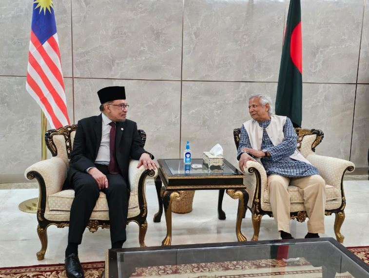 Chief Adviser holds one-to-one talk with visiting Malaysian PM