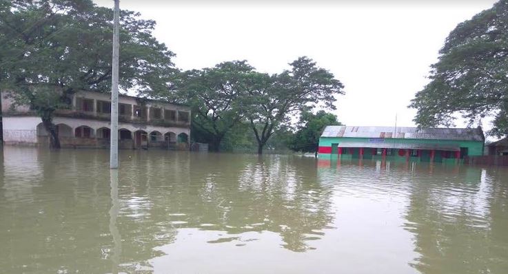 40,000 people left marooned as flood hits Netrakona