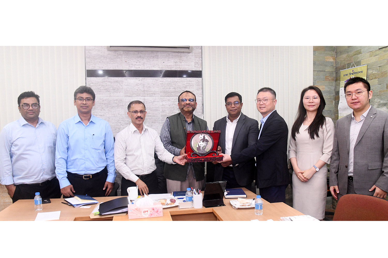 Chinese delegation calls on DU VC