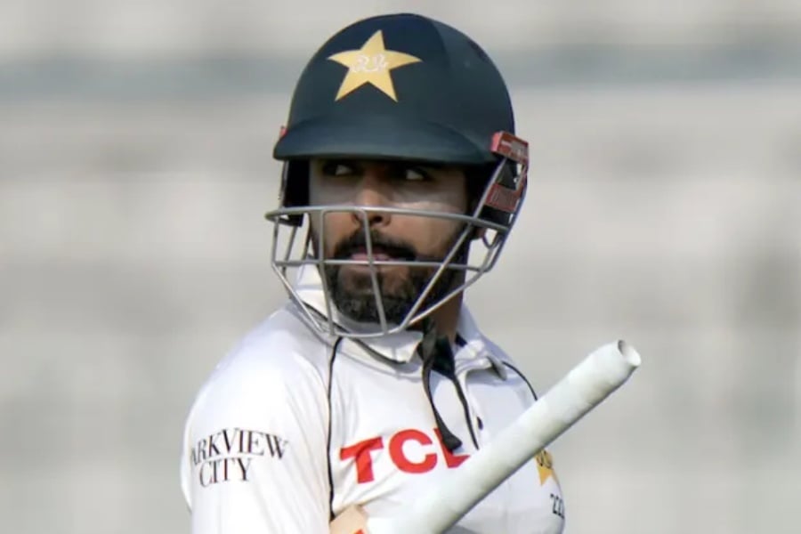 Former Pakistan captain Azam dropped for second England Test