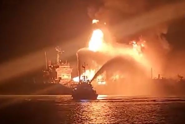 9-member committee formed to investigate fire on LPG vessel at Kutubdia 