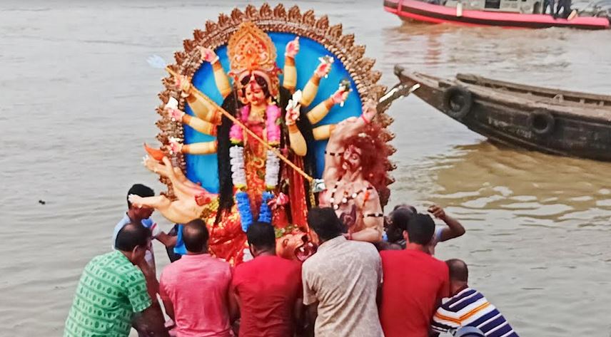 Durga Puja ends in Khulna with immersion of Goddess Durga