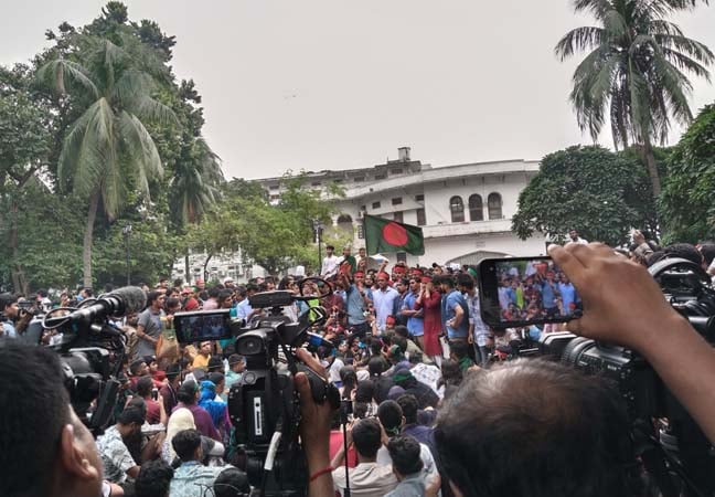 Demo at HC premises against ‘fascist’ judges 