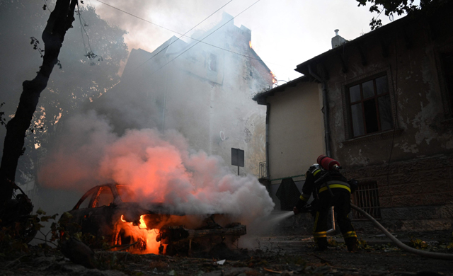 Russian attacks kill 3, including child, in east Ukraine