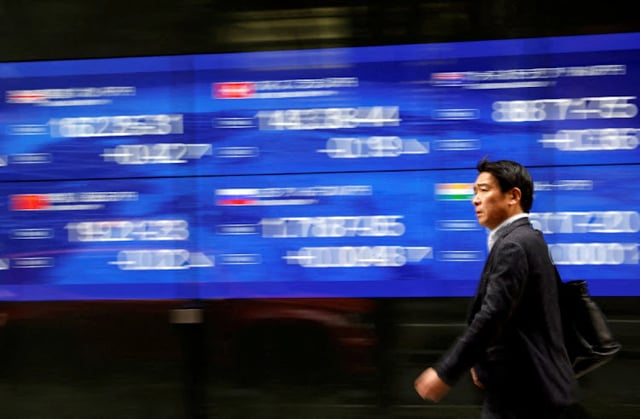 Asian traders struggle after Wall St losses as US yields spike