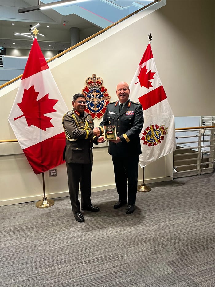 Army chief discusses defense cooperation, visa facilitation with Canada