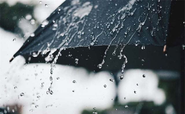 Light rain or drizzle likely over country