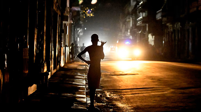 Hurricane Oscar bears down on Cuba amid crippling power outage