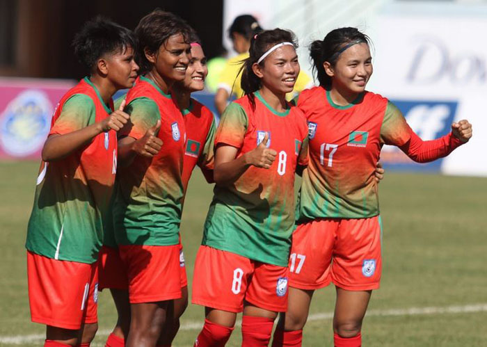 Bangladesh storm into SAFF final 