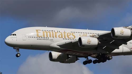 Emirates logs $2.5 bn half-year profit amid Mideast crises