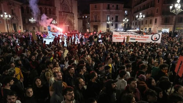 Tens of thousands march in Spain over handling of deadly floods