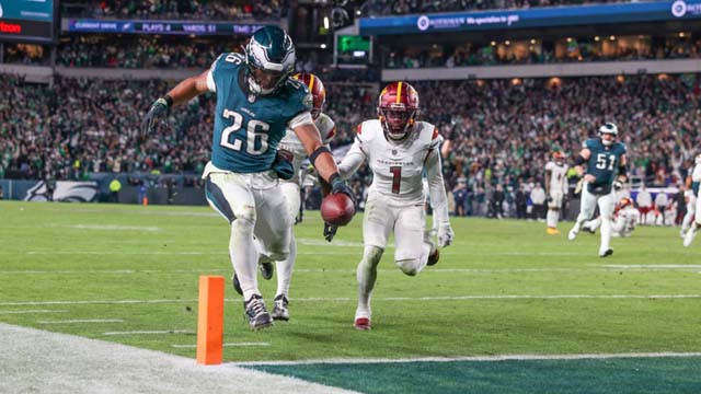 Hurts leads Eagles rally in win over Commanders