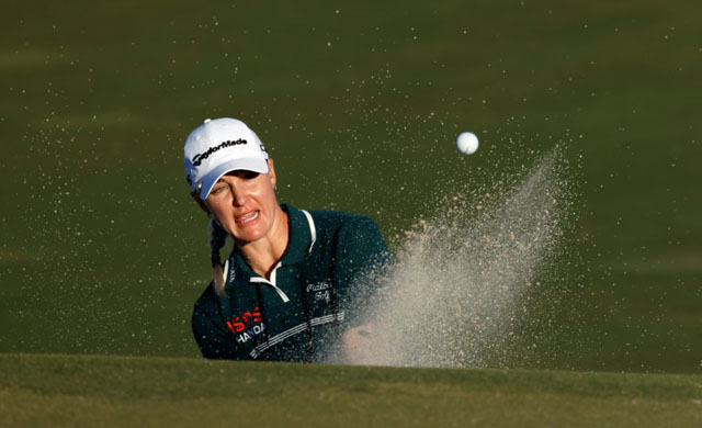 Hull clings to one-shot lead over Korda, Zhang at LPGA Annika