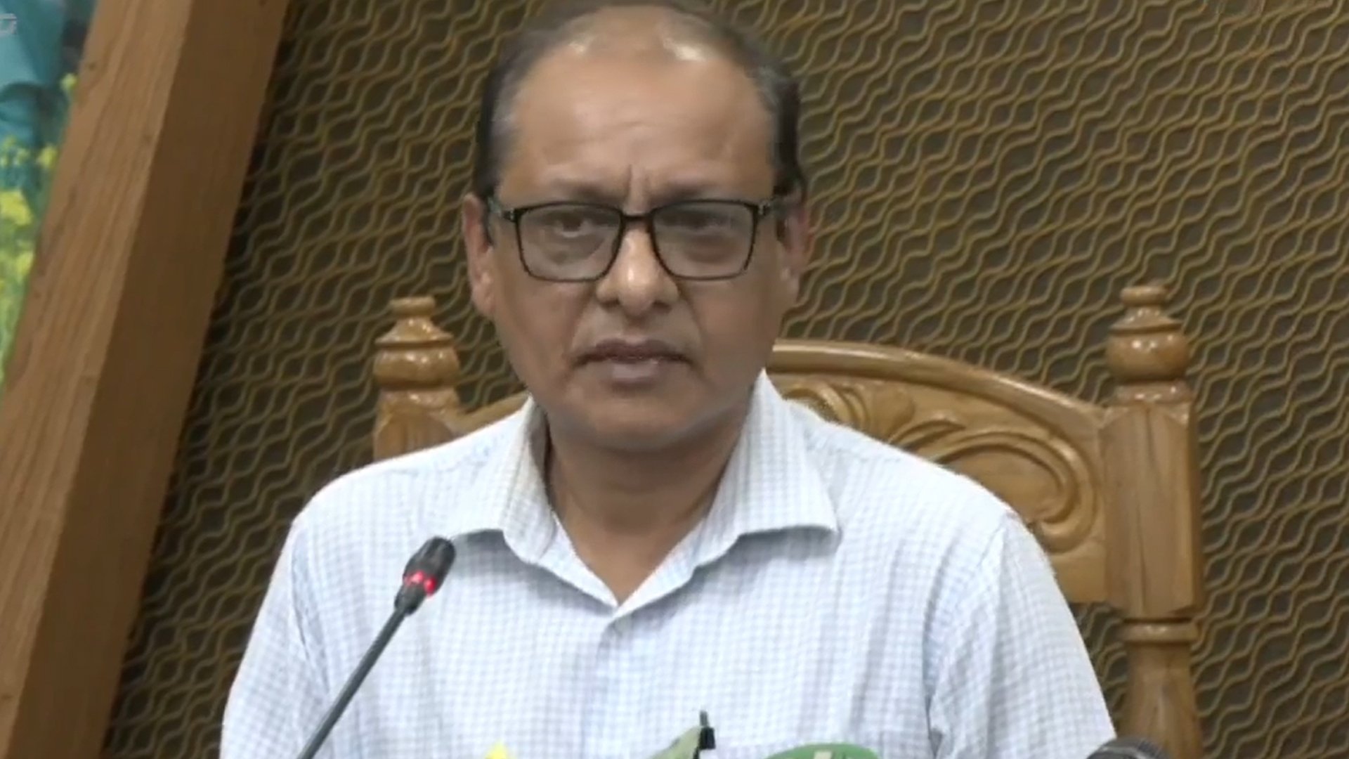 Govt taking preparation to distribute new textbooks in January next: Bidhan