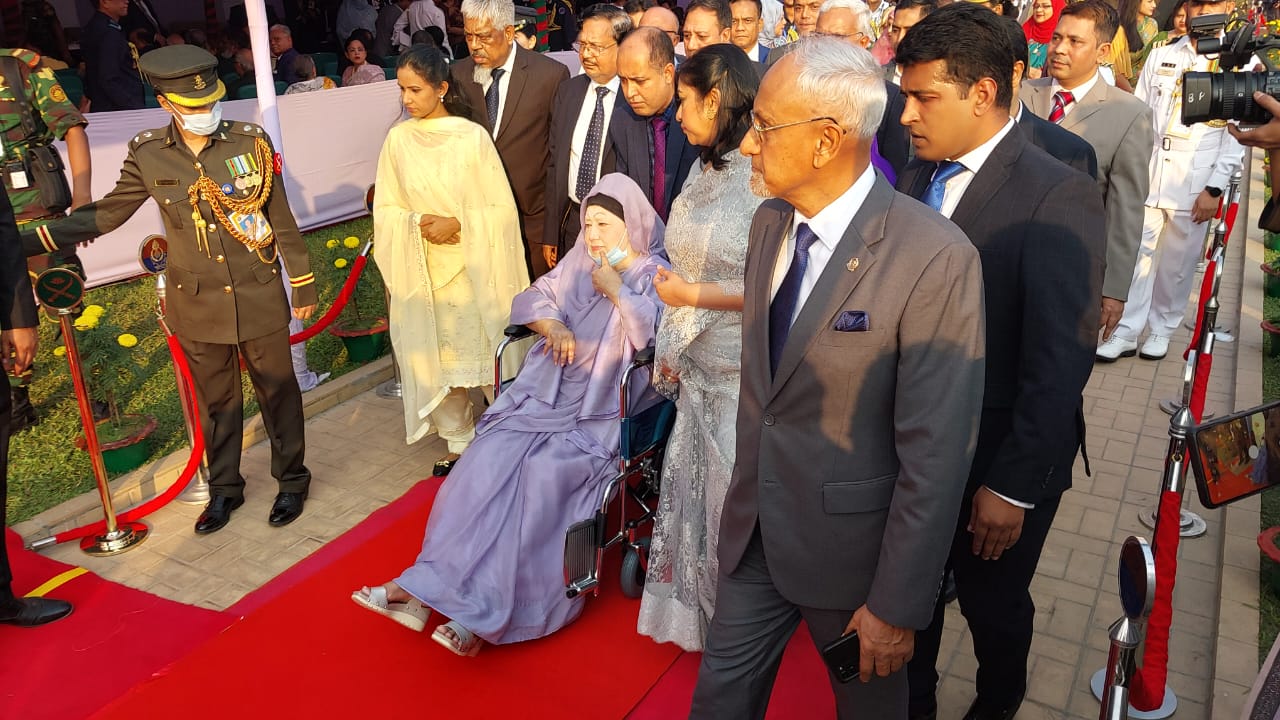 Khaleda Zia joins Armed Forces Day event at Senakunja