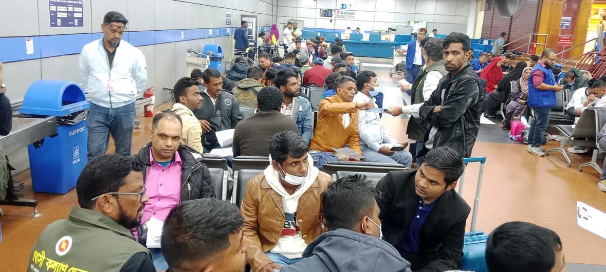 82 more Bangladeshi return from war-hit Lebanon