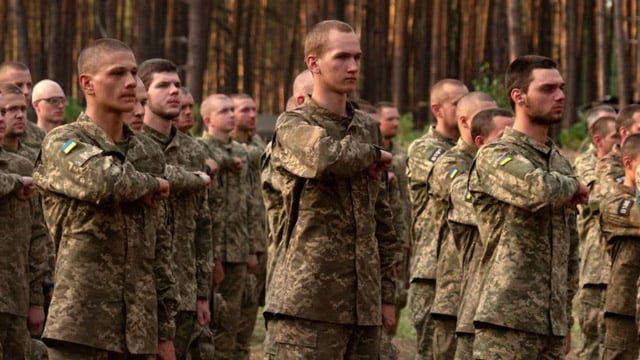 US tells Ukraine to lower conscription age to 18