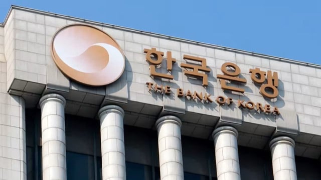 S Korea surprises with second successive rate cut