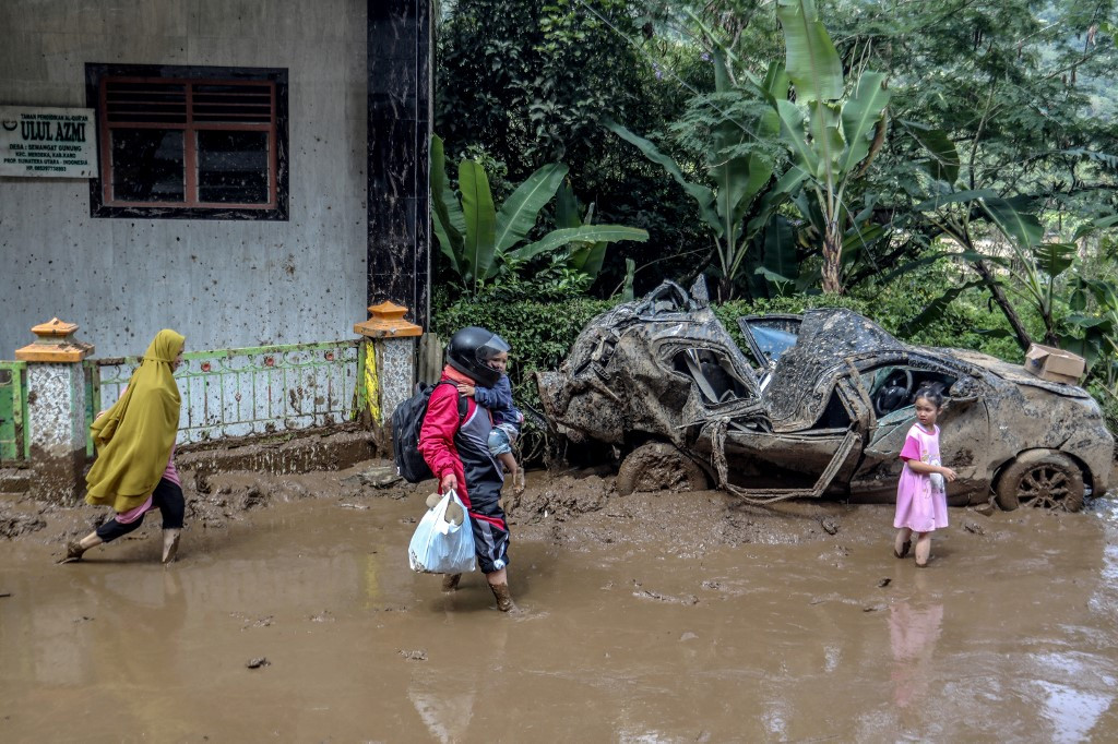 Indonesia's North Sumatra landslide death toll rises to 27