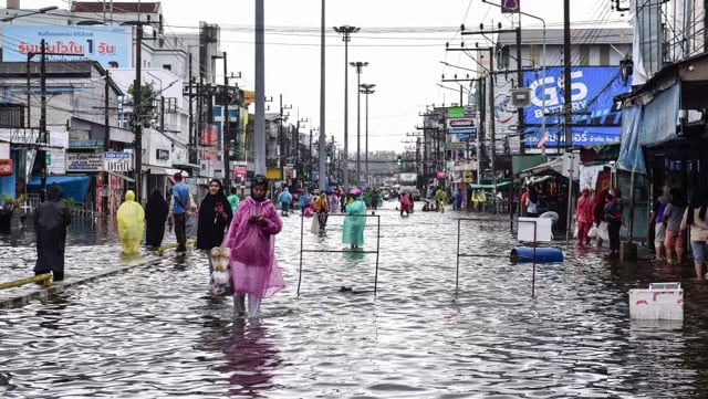 Thailand flooding kills nine, displaces thousands