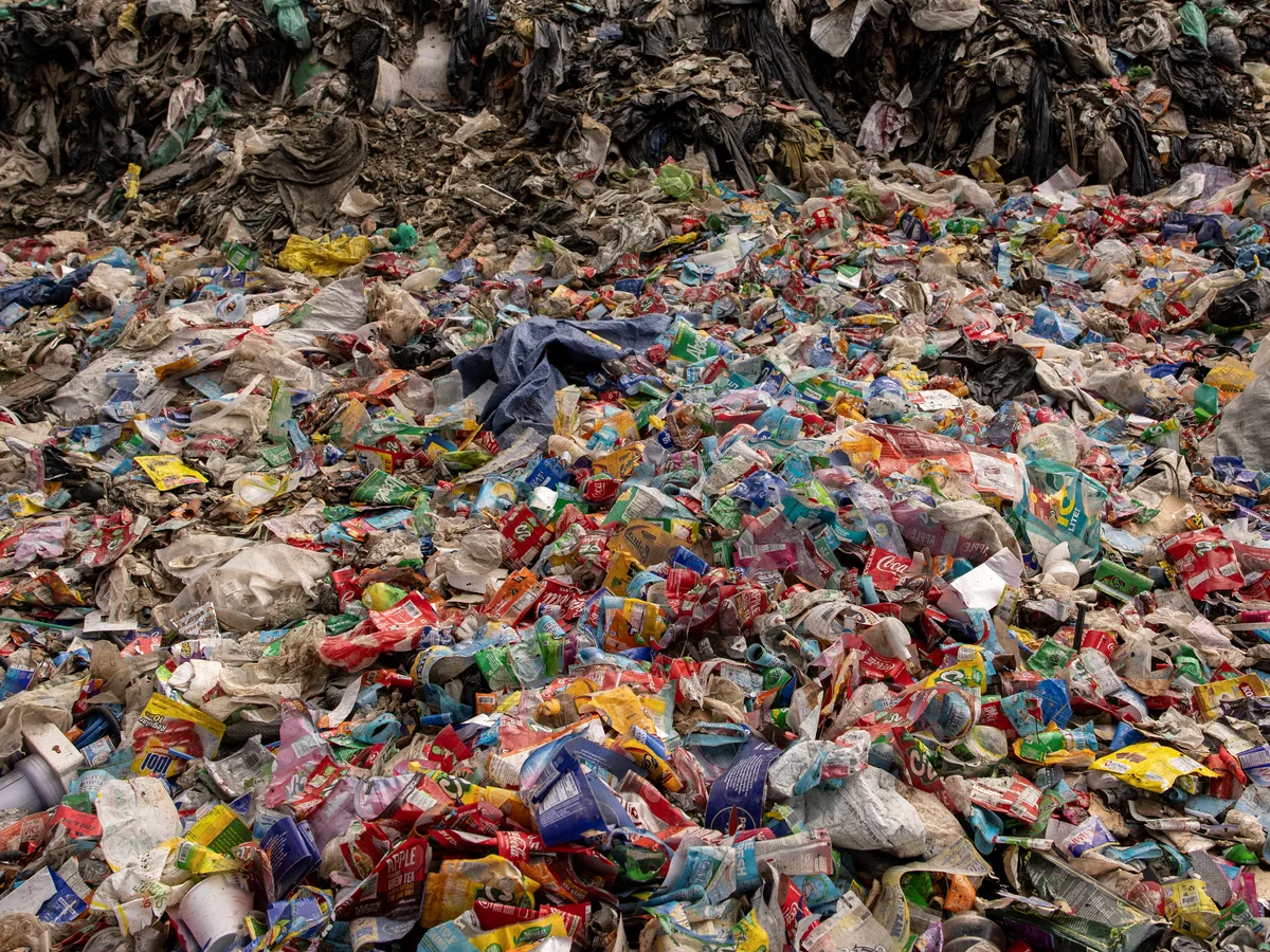 Nations warn of deadlock at landmark plastic pollution talks