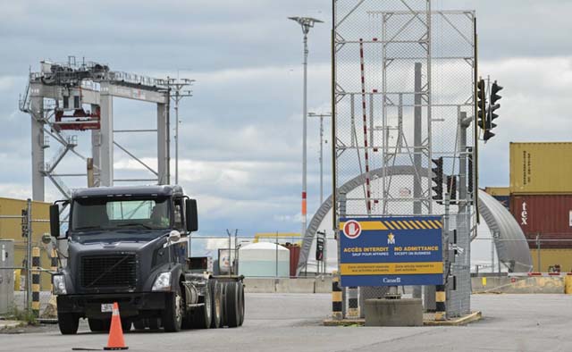 Canadian province to deploy border patrols over US tariffs