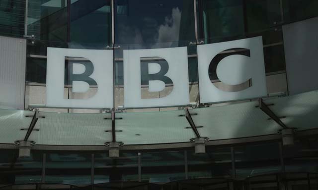 BBC complains to Apple over fake news AI notification