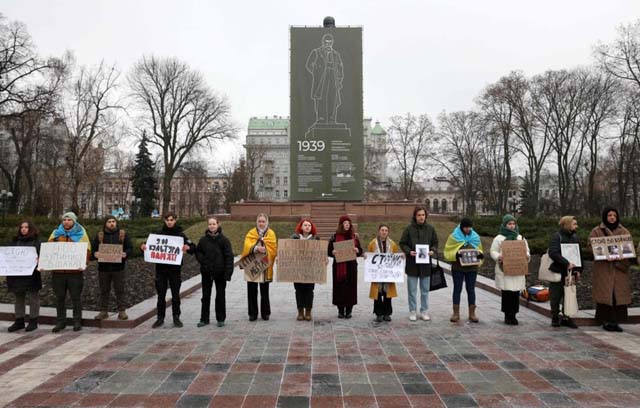 'Balancing life and death': Ukrainian activists urge minute of silence