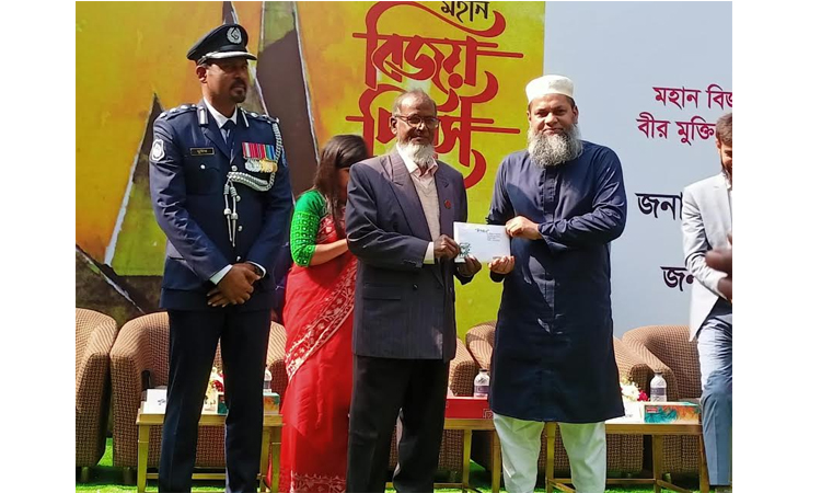 Dhaka district administration hosts reception for135 FFs