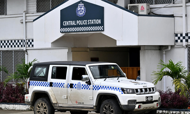 Australia agrees deal to strengthen Solomons police